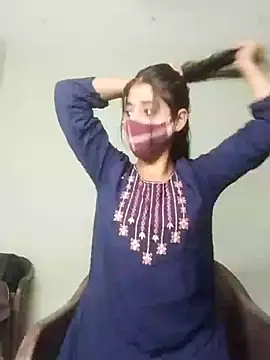Snapshot of Kitti-Sharma chatting on 04-04-26, 11:17 Kitti-Sharma online show from 04-04-26, 11:17
