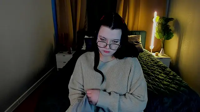 Snapshot of Kira_G0ld chatting on 02-26-26, 01:05 Kira G0ld online show from 02-26-26, 01:05