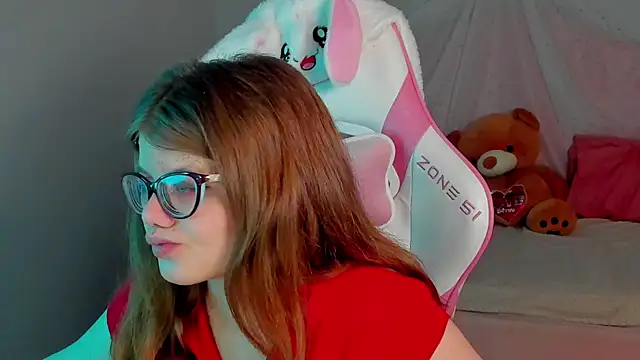 ChloeHalses online show from 03-28-26, 05:03