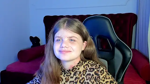 Snapshot of ChloeHalses chatting on 05-08-26, 05:06 ChloeHalses online show from 05-08-26, 05:06
