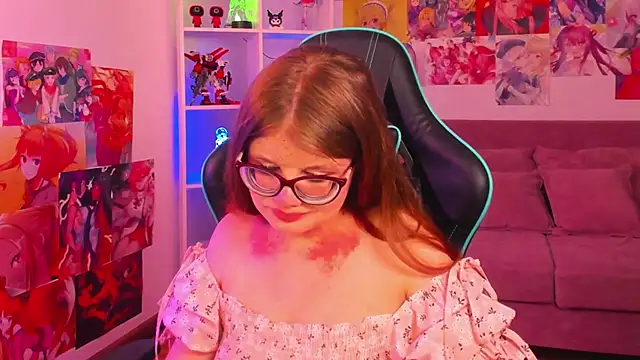 ChloeHalses online show from 04-03-26, 05:19