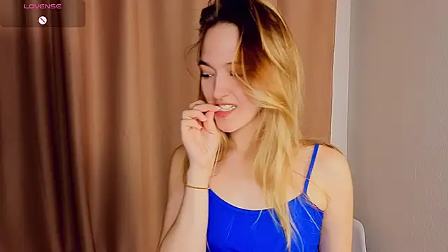 Snapshot of SupakuChan chatting on 02-25-26, 03:45 SupakuChan online show from 02-25-26, 03:45