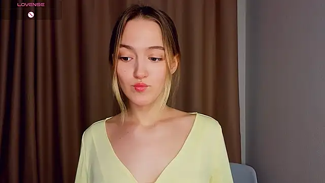 Snapshot of SupakuChan chatting on 02-11-26, 07:47 SupakuChan online show from 02-11-26, 07:47