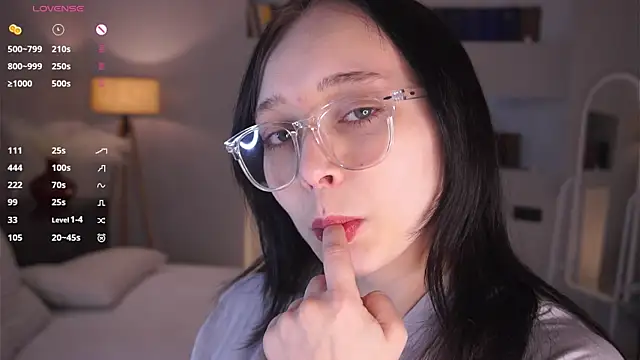 Snapshot of HannaHayles chatting on 02-17-26, 06:49 HannaHayles online show from 02-17-26, 06:49