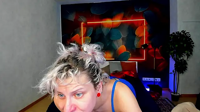 strip dancer online show from 03-02-26, 02:45