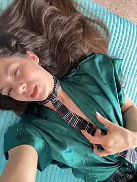 OnlyLeiLa online show from 04-16-26, 05:52