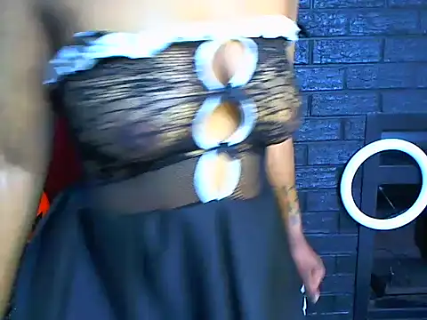 Snapshot of Lindabee34 chatting on 02-15-26, 09:47 Lindabee34 online show from 02-15-26, 09:47