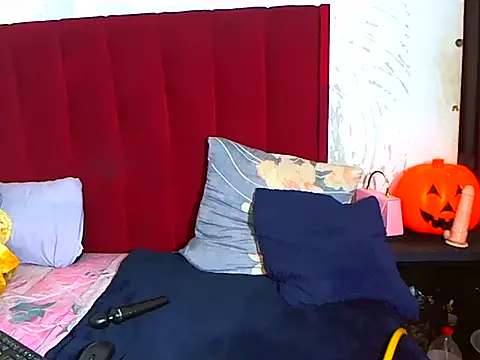 Snapshot of Lindabee34 chatting on 03-02-26, 06:37 Lindabee34 online show from 03-02-26, 06:37