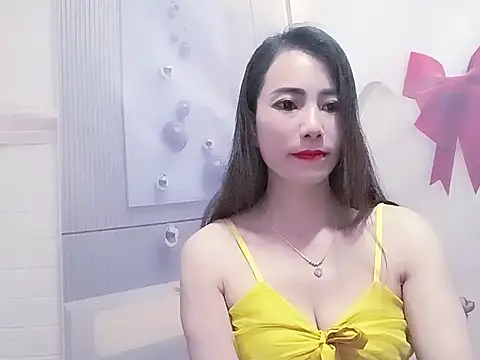 Hello-Kitty001 online show from 04-18-26, 08:31