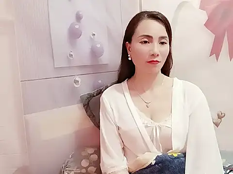 Hello-Kitty001 online show from 02-19-26, 03:20