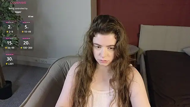 Snapshot of LovingWhisperr chatting on 05-17-26, 01:05 LovingWhisperr online show from 05-17-26, 01:05