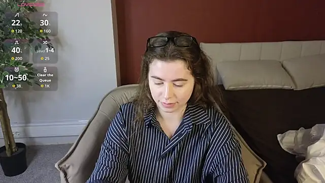 LovingWhisperr online show from 04-06-26, 01:23