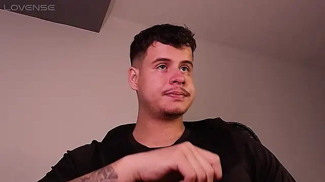 Snapshot of BjornSteel chatting on 02-18-26, 04:21 BjornSteel online show from 02-18-26, 04:21