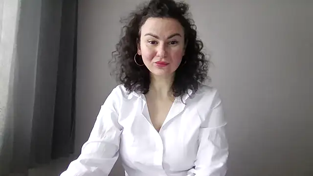 Snapshot of LexiMira254 chatting on 02-20-26, 06:26 LexiMira254 online show from 02-20-26, 06:26