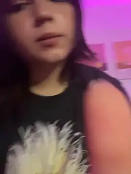 Daniellesins1 online show from 04-15-26, 07:47