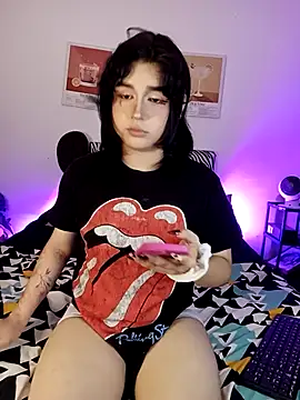 Daniellesins1 online show from 03-21-26, 05:30