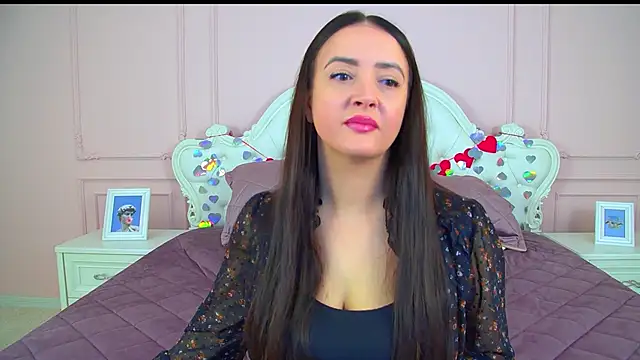 ElinaBellucci online show from 02-16-26, 04:33