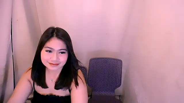 Snapshot of vien_pussy69 chatting on 05-15-26, 02:15 vien pussy69 online show from 05-15-26, 02:15
