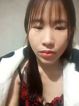 Yui-Ch1682 online show from 02-05-26, 09:27