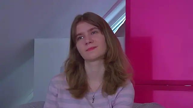 MilaMaelis online show from 04-15-26, 06:19