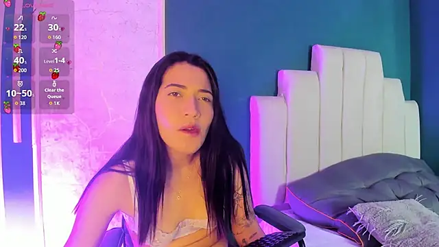 Adrienne   online show from 03-31-26, 08:33