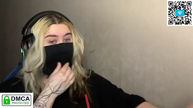 Snapshot of UnaXyling chatting on 02-28-26, 11:37 UnaXyling online show from 02-28-26, 11:37