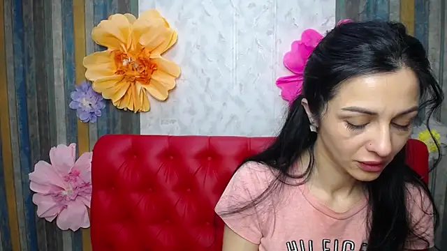 Snapshot of EvaClarkk chatting on 05-06-26, 05:22 EvaClarkk online show from 05-06-26, 05:22