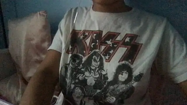 Snapshot of laurenace chatting on 02-06-26, 12:45 laurenace online show from 02-06-26, 12:45