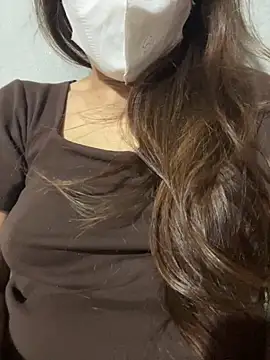 Snapshot of Miu_Xinh chatting on 06-07-26, 06:13 Miu Xinh online show from 06-07-26, 06:13