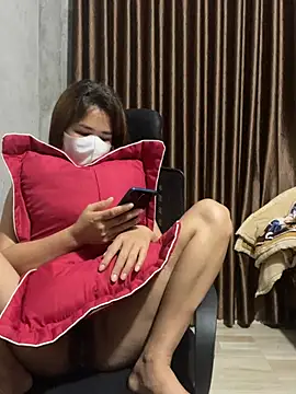 Snapshot of Miu_Xinh chatting on 06-05-26, 08:25 Miu Xinh online show from 06-05-26, 08:25