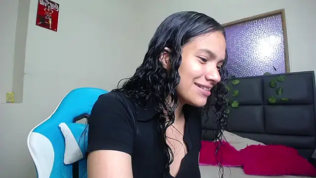 Julieta Parker online show from 04-12-26, 05:54