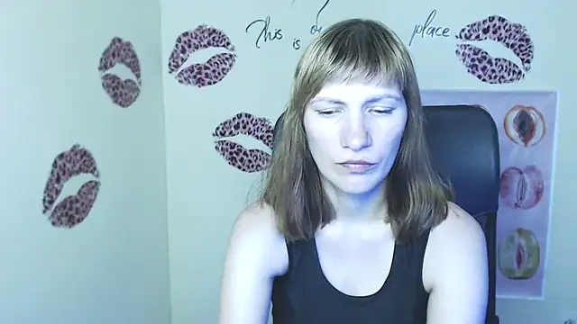 Snapshot of Rosalinda_ro chatting on 06-27-26, 12:22 Rosalinda ro online show from 06-27-26, 12:22