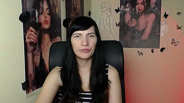 Snapshot of Rosalinda_ro chatting on 05-14-26, 06:49 Rosalinda ro online show from 05-14-26, 06:49