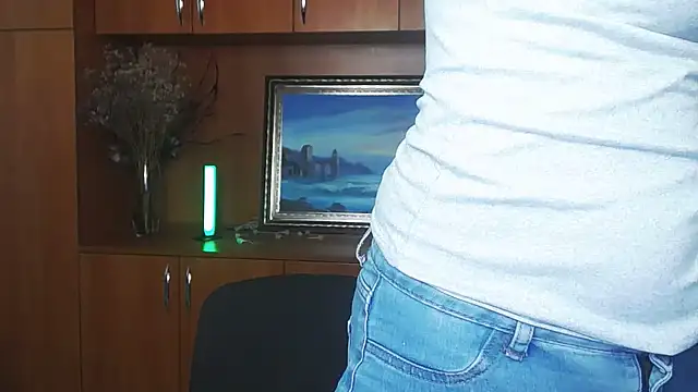 Snapshot of Rosalinda_ro chatting on 07-14-26, 06:40 Rosalinda ro online show from 07-14-26, 06:40