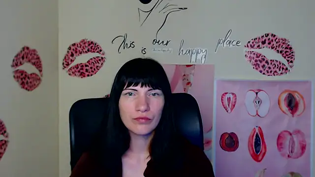 Snapshot of Rosalinda_ro chatting on 05-22-26, 06:11 Rosalinda ro online show from 05-22-26, 06:11