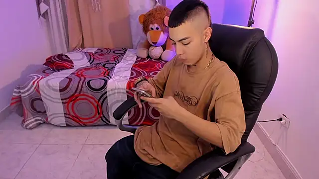 Snapshot of Dereck_Boy_ chatting on 05-11-26, 04:03 Dereck Boy online show from 05-11-26, 04:03