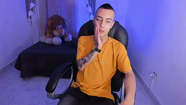 Snapshot of Dereck_Boy_ chatting on 02-10-26, 01:59 Dereck Boy online show from 02-10-26, 01:59