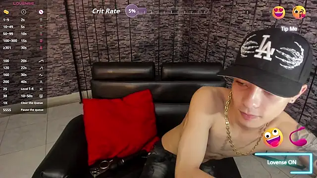Snapshot of Dereck_Boy_ chatting on 05-19-26, 04:41 Dereck Boy online show from 05-19-26, 04:41