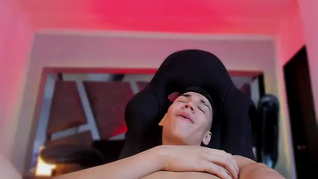 Snapshot of _AnthonyLima_ chatting on 02-11-26, 04:01 AnthonyLima online show from 02-11-26, 04:01