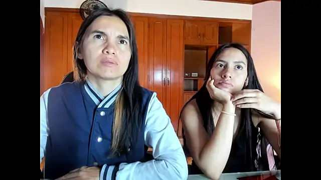 Emily and Soffy online show from 02-12-26, 12:05