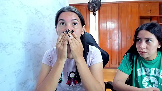 Emily and Soffy online show from 03-06-26, 12:55