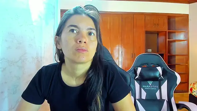 Emily and Soffy online show from 02-09-26, 11:52