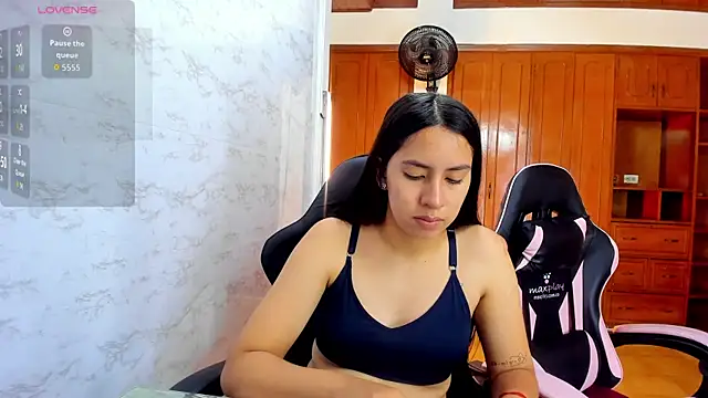 Emily and Soffy online show from 02-18-26, 12:01