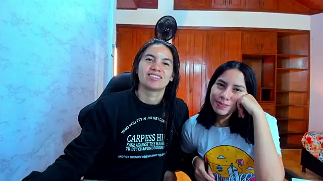 Emily and Soffy online show from 04-02-26, 12:45