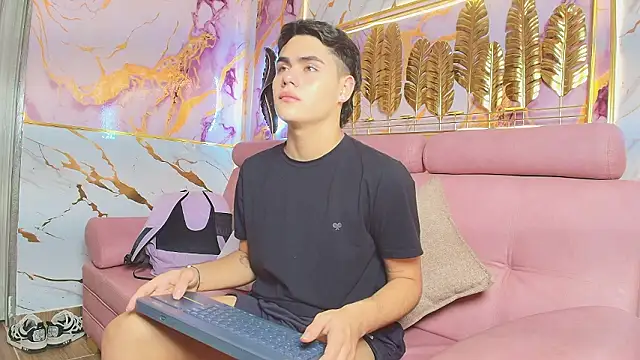 FemNoa online show from 03-01-26, 01:44