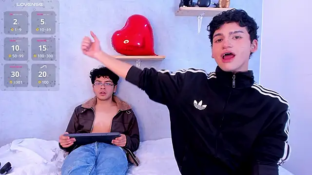 Snapshot of Eliotkinky chatting on 02-13-26, 02:17 Eliotkinky online show from 02-13-26, 02:17