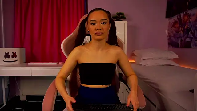 Snapshot of MistyReeds chatting on 02-09-26, 05:27 MistyReeds online show from 02-09-26, 05:27