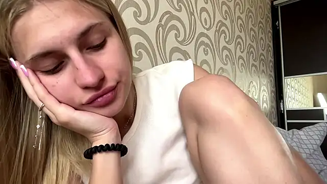 JeneeEady online show from 06-11-26, 08:11