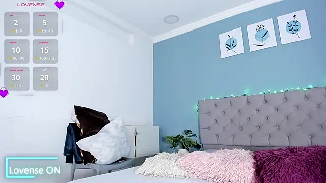 Valentina Rujano online show from 04-08-26, 02:13