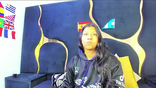 Snapshot of Vaneline2 chatting on 07-18-26, 01:30 Vaneline2 online show from 07-18-26, 01:30